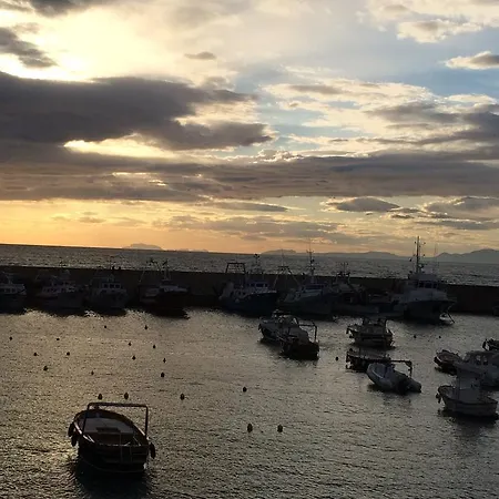 招待所 Domus Sirenae